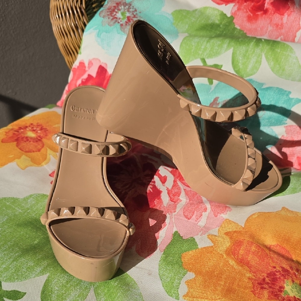 Carmen Sol Women's  Nude Tan Platform Sandals Like New